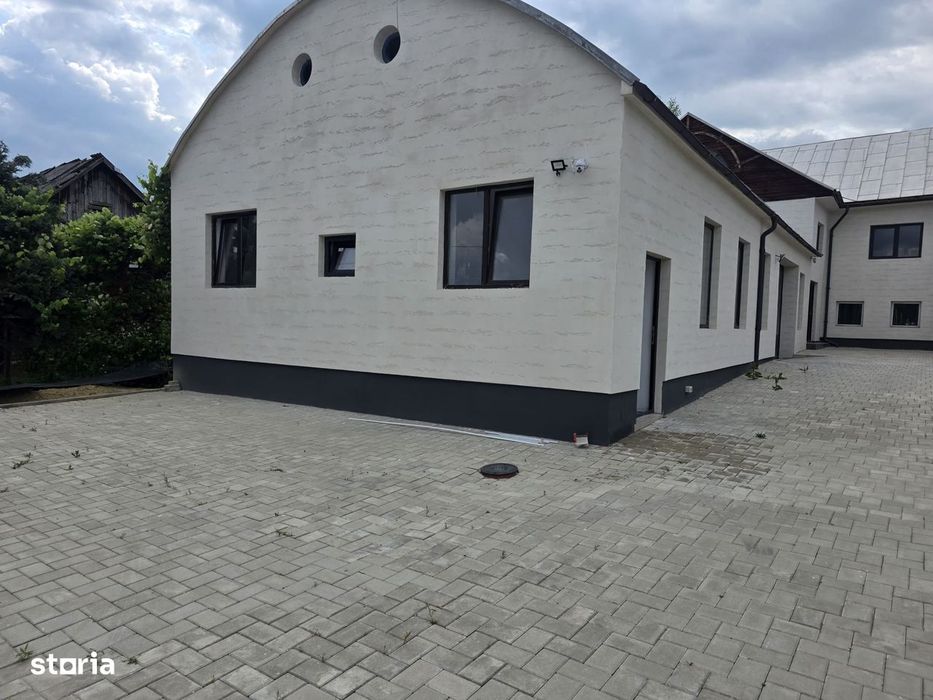 De vanzare hala+teren +2 apartamente la doar 7 km Bistrita