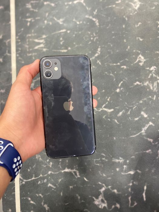 Продам Iphone 11 айфон 11