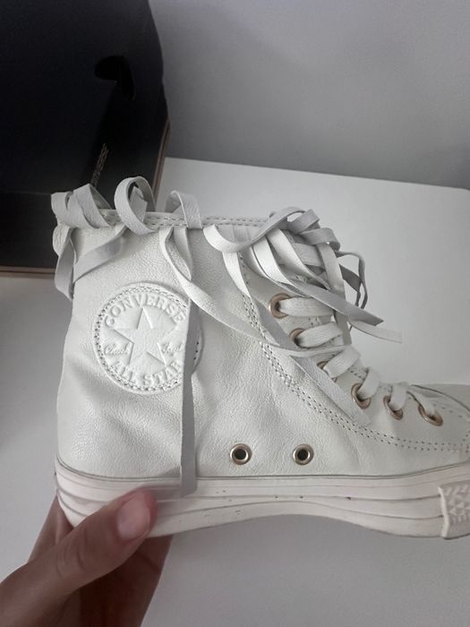 Converse кецове с ресни