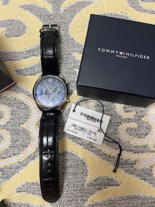 Часы Tommy Hilfiger
