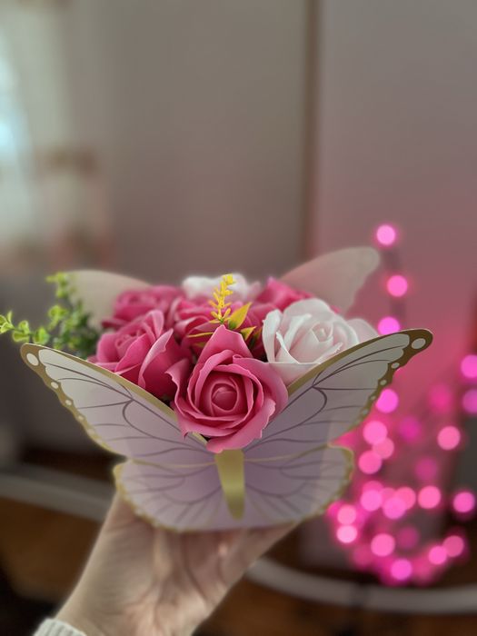 Букет от ароматни сапунени рози