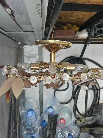 Продам люстры в хорошем состояний !