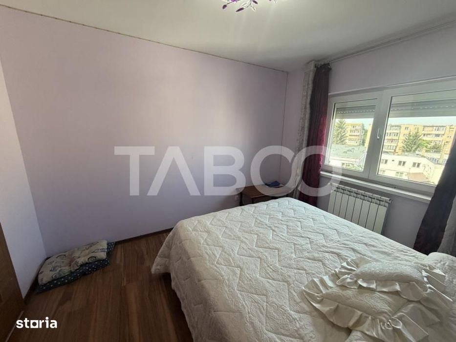Apartament 3 camere complet renovat mobilat si utilat zona 1 Decembrie