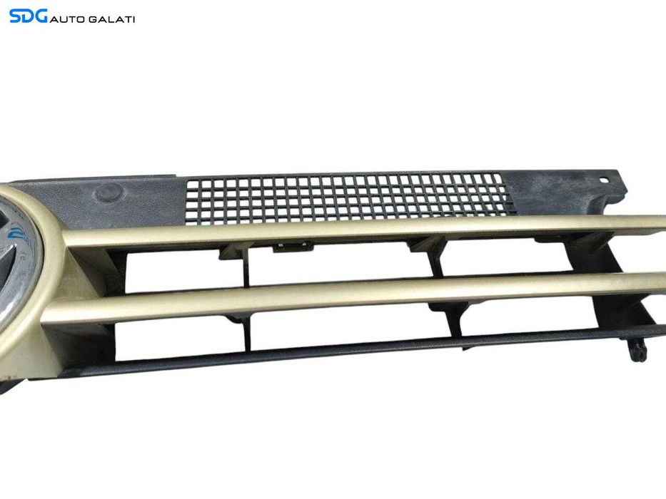 Grila Centrala cu Sigla Emblema de pe Bara Spoiler Volkswagen Golf 4 2001 - 2006 Cod 1J0853651H 1J0853655G [LR1355]