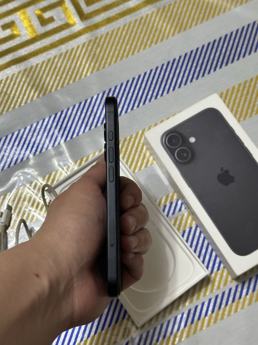 Iphone 16 128gb black