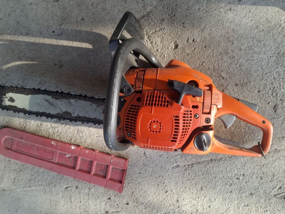 VÂND  drujba HUSQVARNA 435