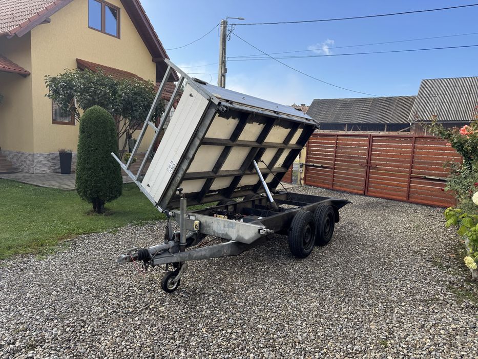 Remorca basculabila trilateral  Hapert     2700 kg
