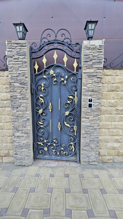 Продам кованые ворота с калиткой