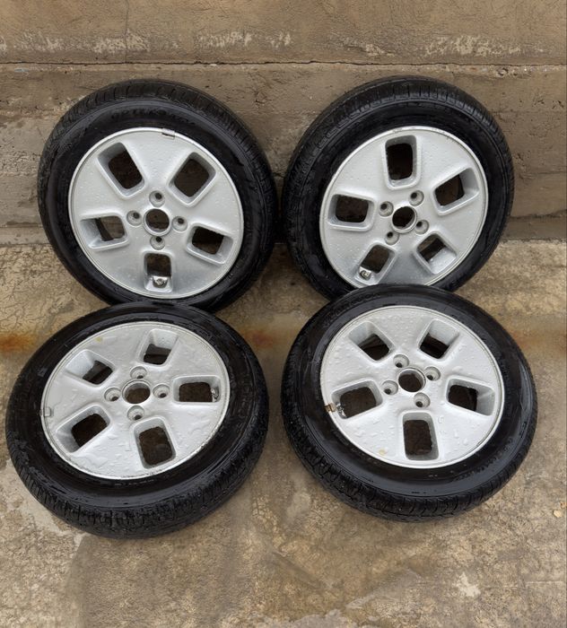 Комплект литых дисков R14 с резиной Hankook