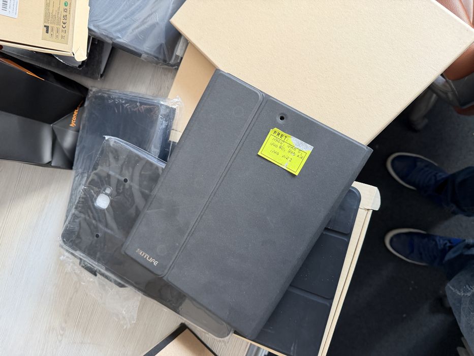 Huse cu tastaturi pentru tablete!