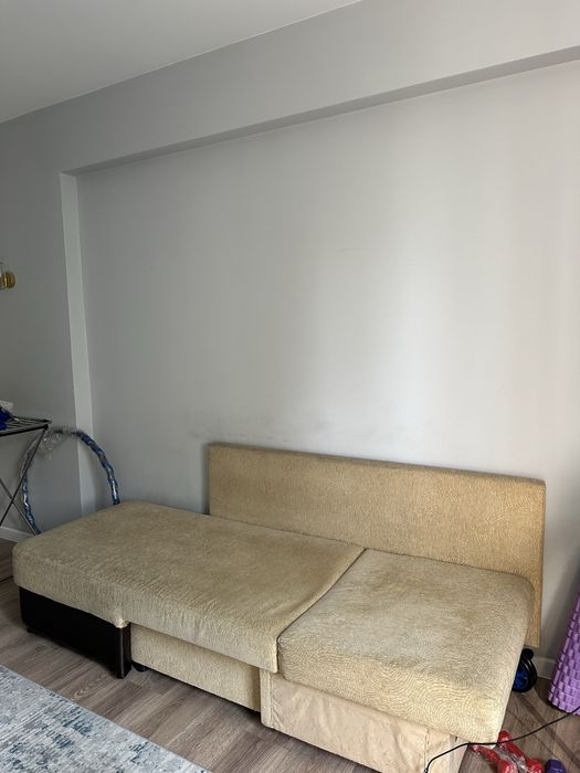 Продам диван- тахту в отличном состоянии