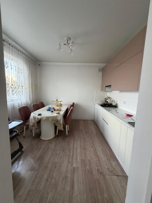 Дом 2 этажный.