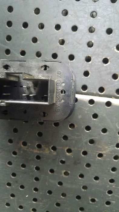 Butoane geamuri electrice ford mondeo 2 bap 97bg14529ab 03161801