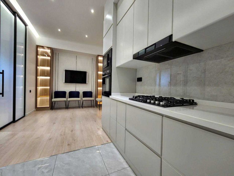 Квартира с дизайнерским ремонтам с удобной планировкой ID01