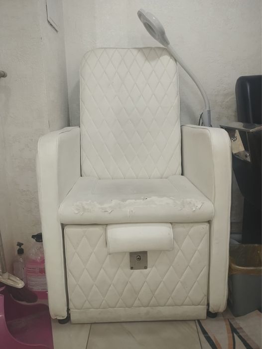 Продам педикюрное кресло срочно