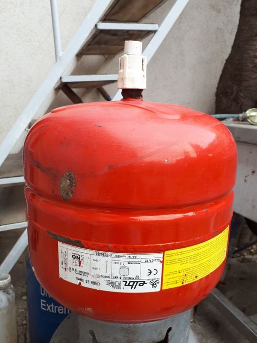 De vânzare vas de expansiune ELBI ER 24 LITRI