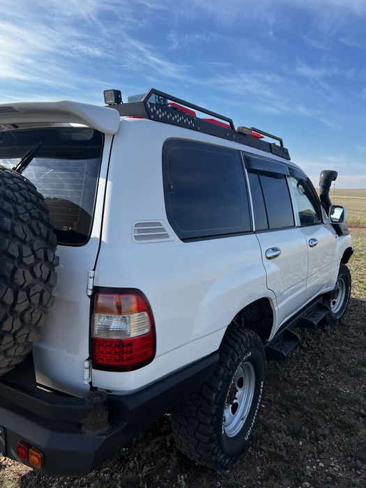 Toyota land cruiser 105