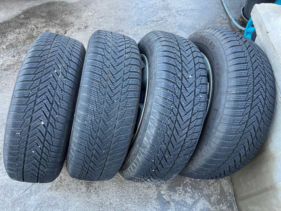 Джанти със зимни гуми 195/65/15 с 8.29мм. грайфер от Мазда/Mazda!!