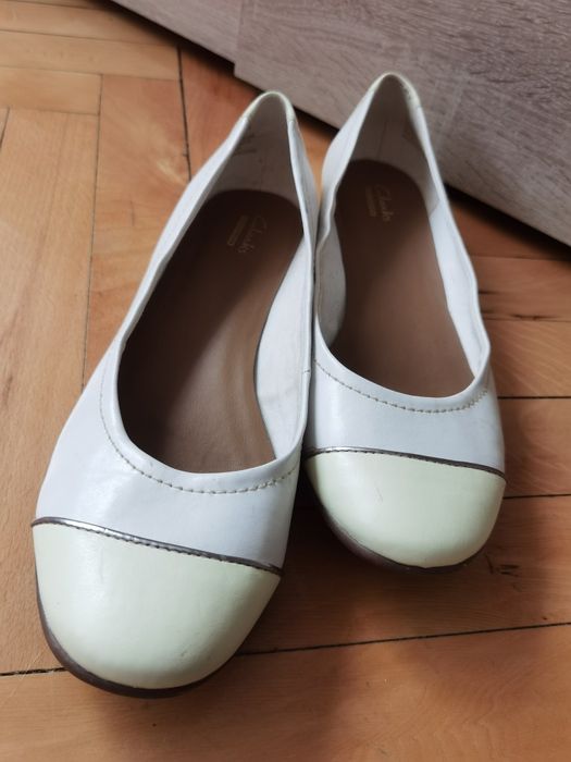 Бели обувки Кларкс/Clarks/