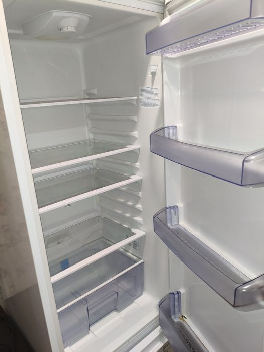 Продам холодильник  Beko CS 332020
