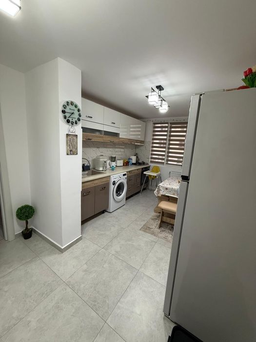 Vând apartament 3 camere ultra central