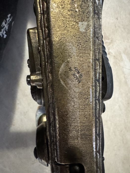 Декоративен старинен пистолет – испанска реплика