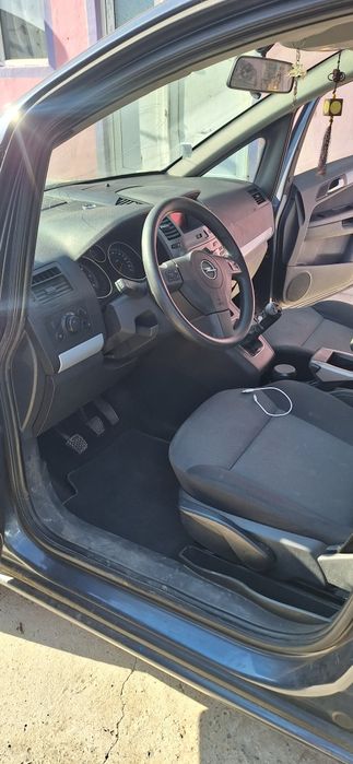 De vânzare Opel zafira