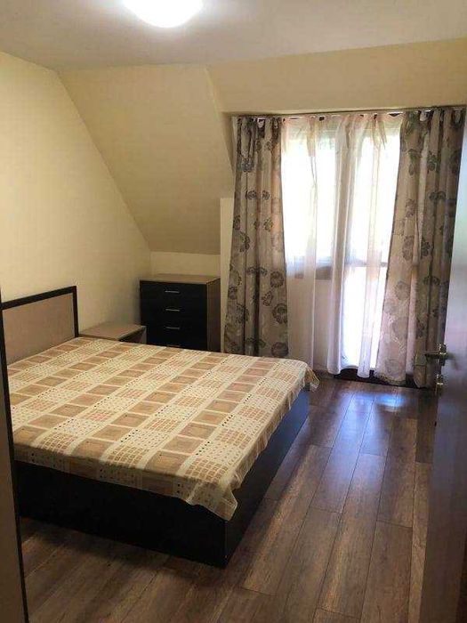 Дава се под наем Двустаен апартамент в Бургас, Изгрев - 67 кв.м за 204 € - Снимка #2