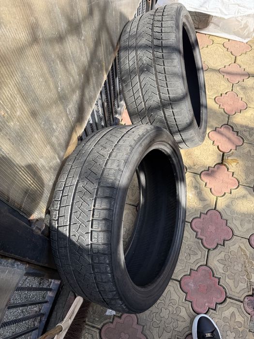 Anvelope 245 / 40 / 20 + 275 / 35 / 20 de iarna