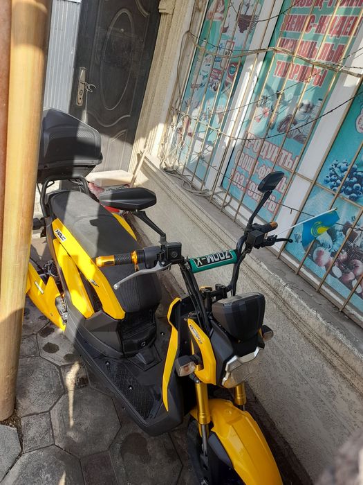 Трицикл электробайк