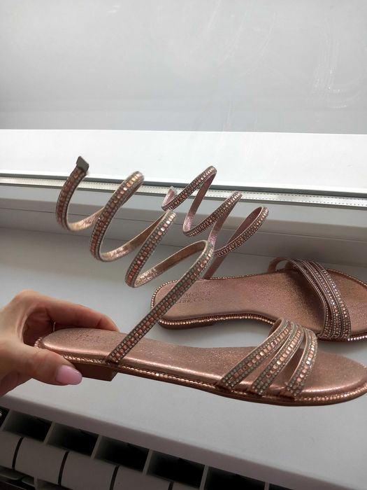 Sandale pe picior 39