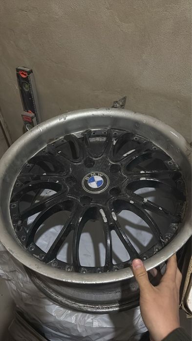 Продам диски r18 на бмв