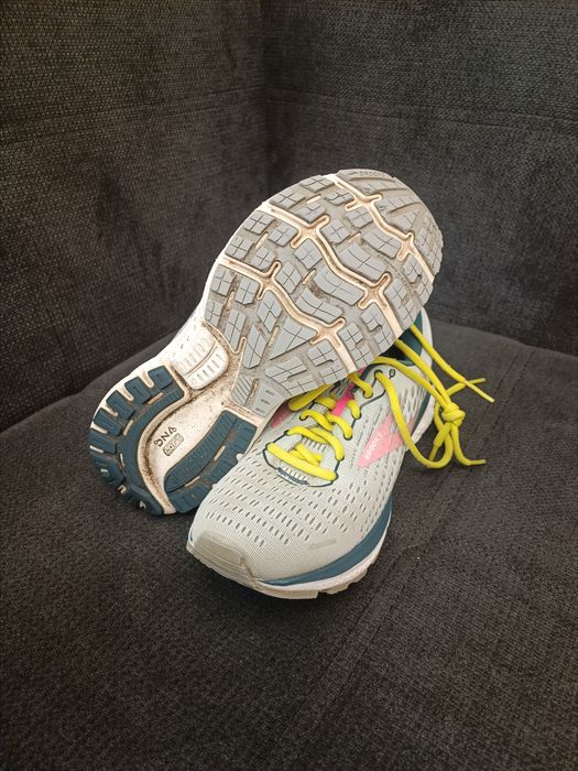 Маратонки Brooks Ghost