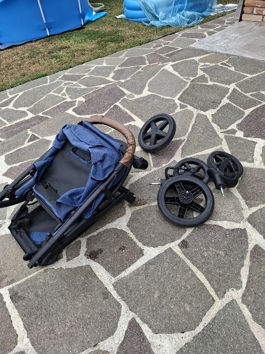 Cărucior lionelo sport