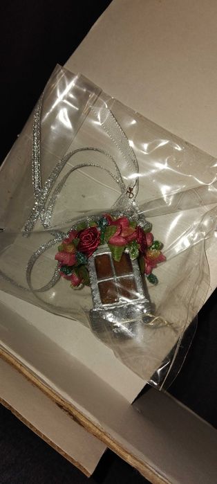 Порцеланова колекционерска кукла