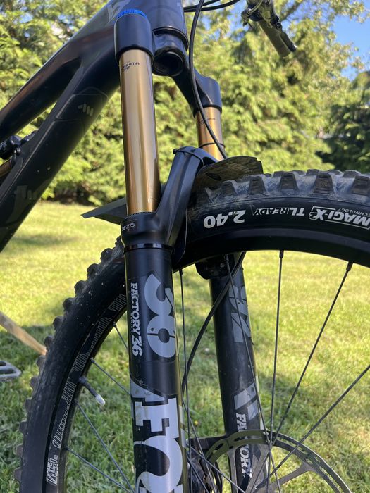 Full Suspension Yt Capra pro Race CF
