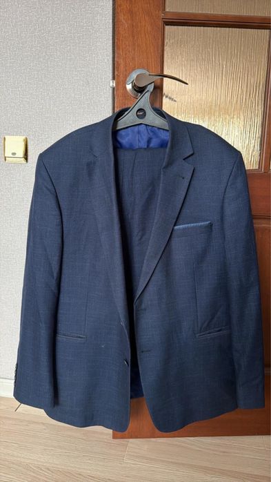 Костюмы и галстуки