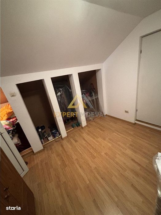 Casa ultracentrala langa Parcul Municipal Regina Maria la pret de nera