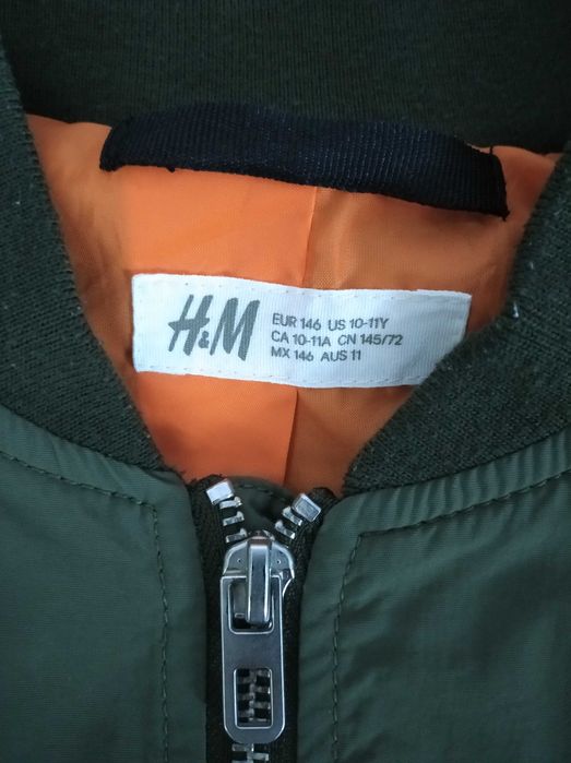 Яке  H&M пролетно- бомбър ръст 146. Пролетно Rebel ръст 158.