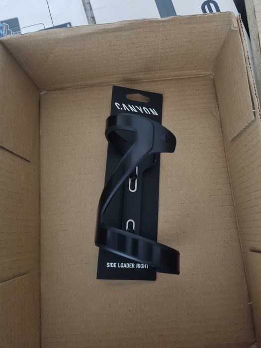 Чисто нов кейдж / кошничка за бидонче CANYON Sideloader right