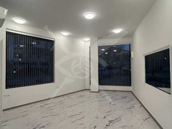 Дава се под наем Магазин в Пловдив, Въстанически - 70 кв.м за 1100 € - Снимка #2