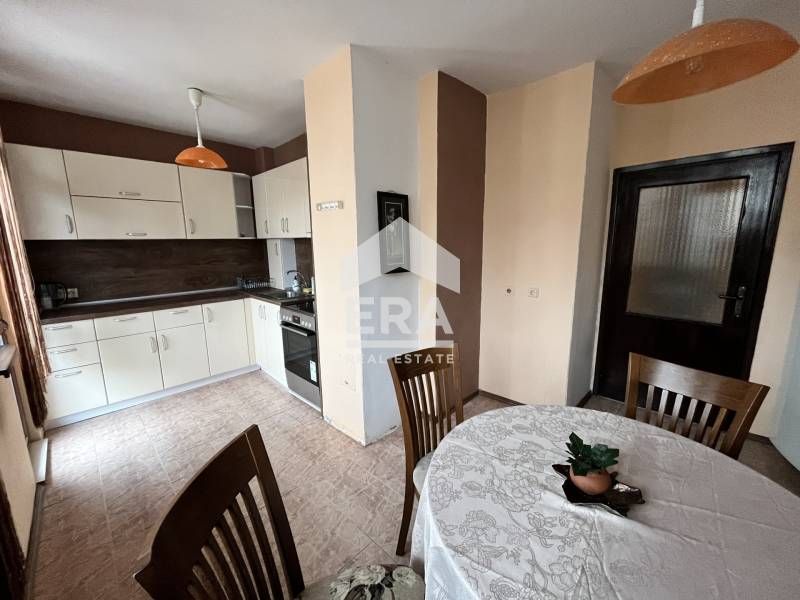 Дава се под наем Тристаен апартамент в София, Хиподрума - 100 кв.м за 648.21 € - Снимка #4