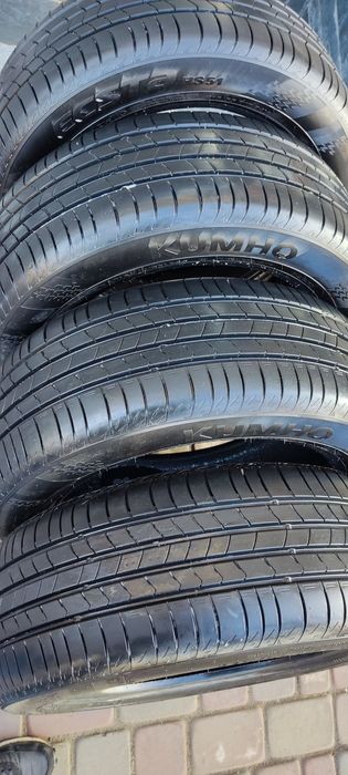 Балон Кумхо размер 17/4 шт 215*55