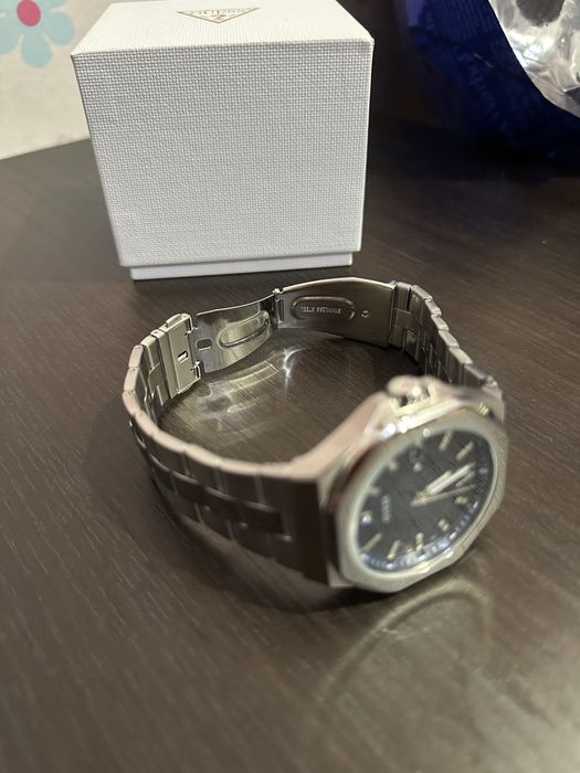 Watch Guess blumarin