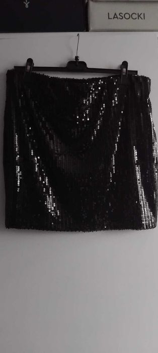 Fusta superba mini ,marime L ,cu eticheta