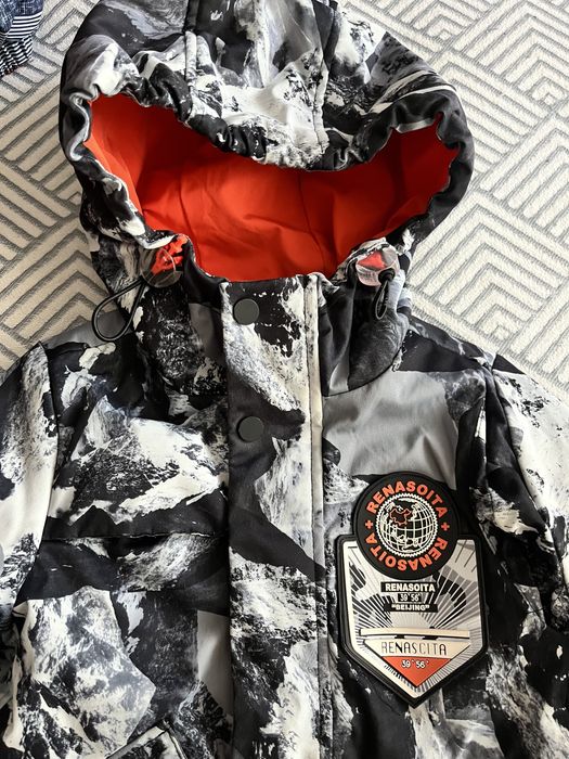 Продам куртку на мальчика.