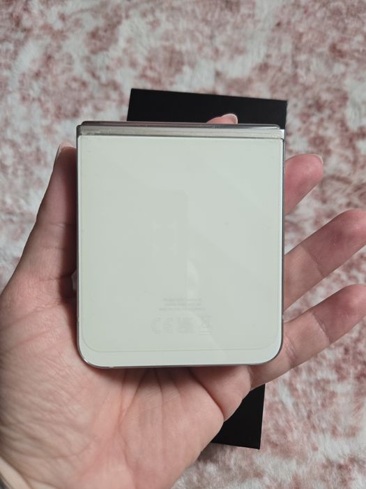 Samsung Galaxy Z Flip 5