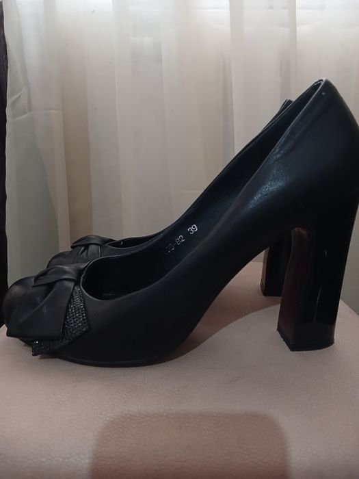 Кожаные туфли лодочка