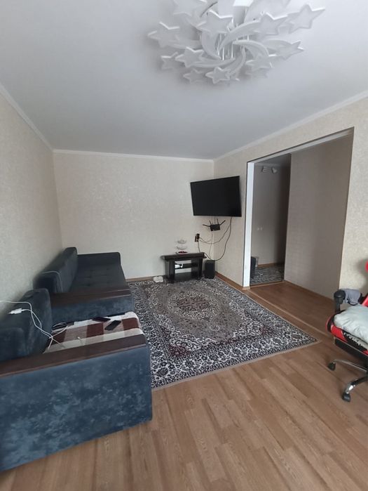 Продам 2 комнатную квартиру срочно