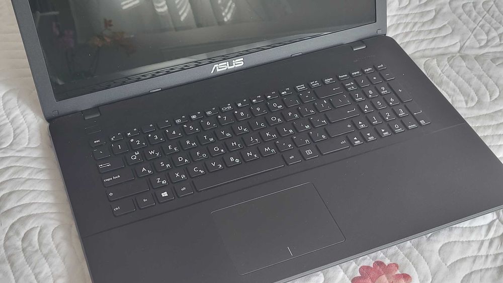 Лаптоп Asus X751M 1TB HDD